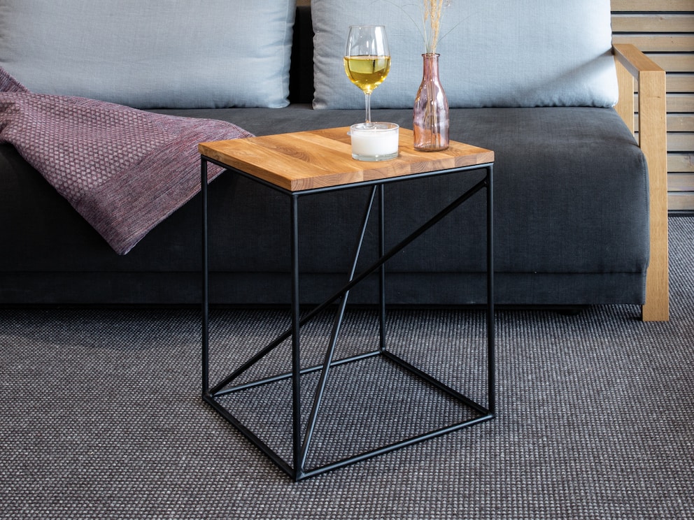 Table d'appoint Ferro - un mélange fascinant de modernité et de naturel