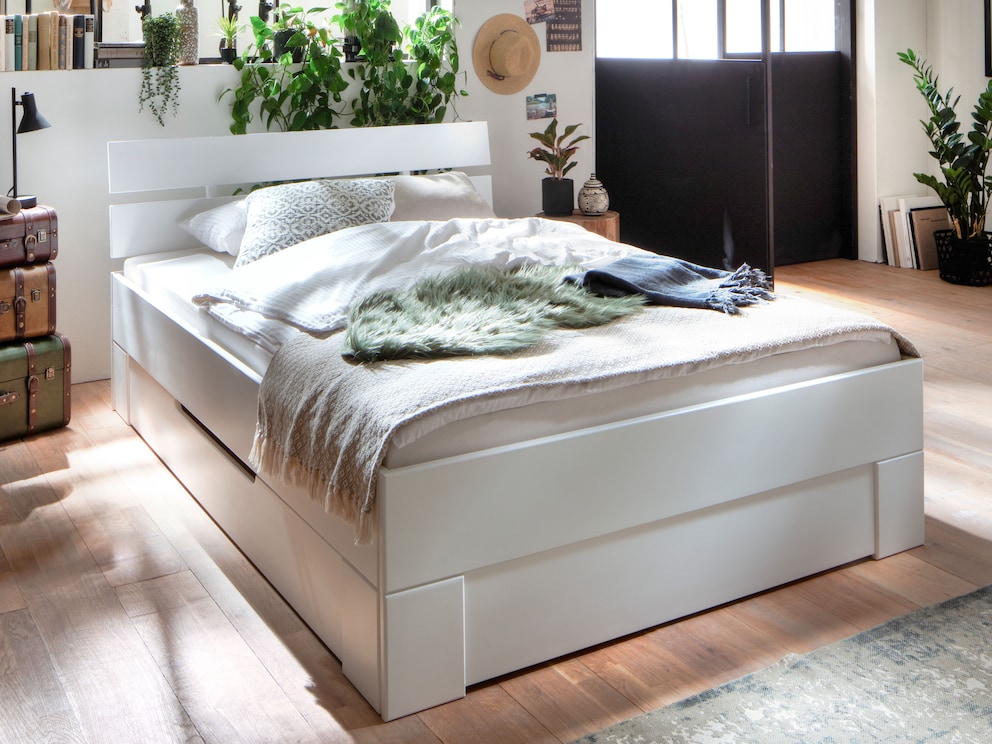 À partir d'une largeur de lit de 140 cm, les tiroirs sont disponibles par lot de 2.