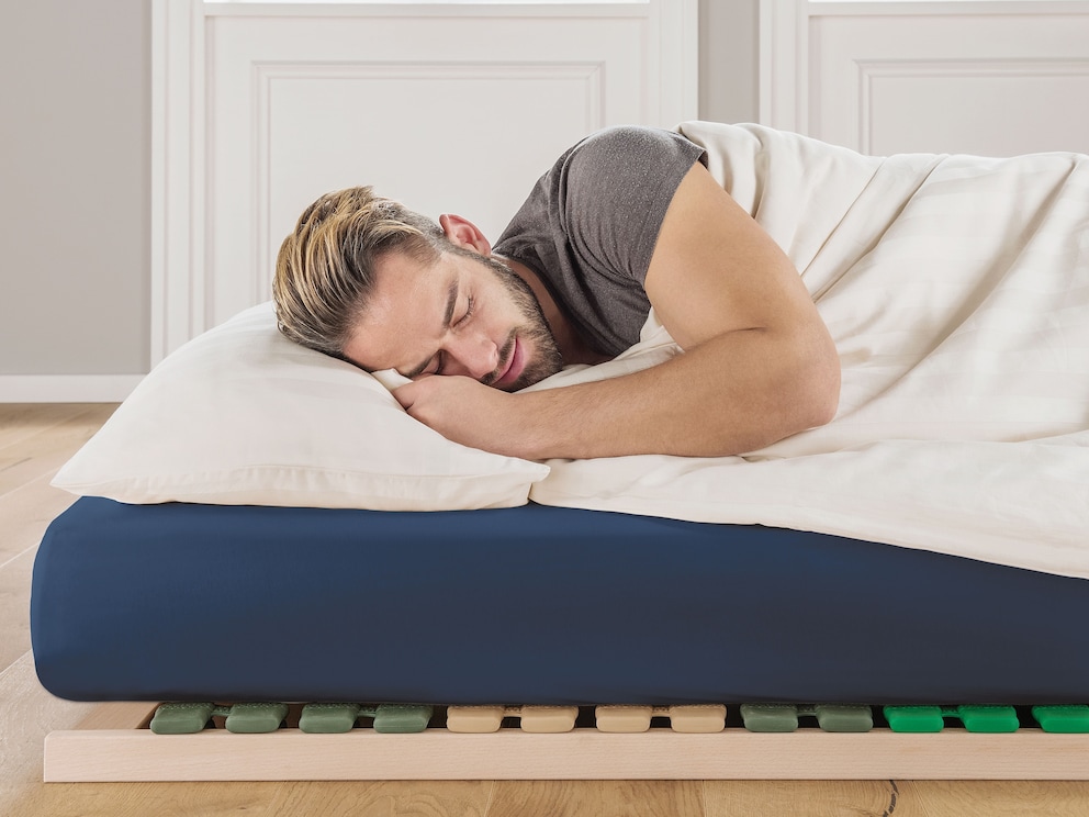 Drap-housse en jersey fin « Natura-Colora » dans un coloris marine