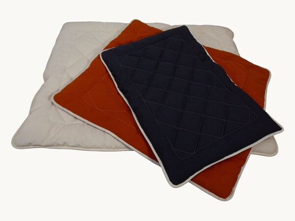 Doorgestikte kattendeken "Estera"
