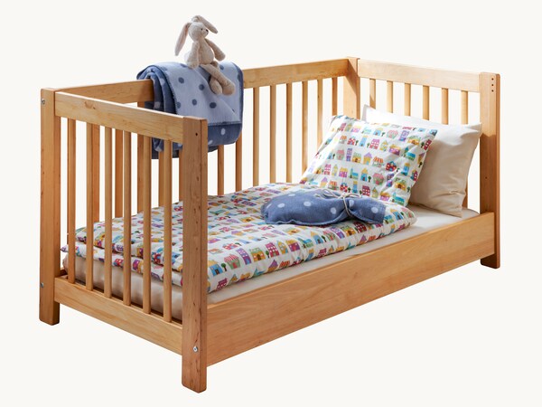 Met de Ludus 01 ombouwset voor babybedje kunt u het kinderbedje eenvoudig ombouwen tot een stapelbed of een kinderslaapbank.