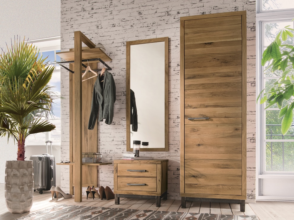 Edel-rustikale Garderobe Locana im Industriestil