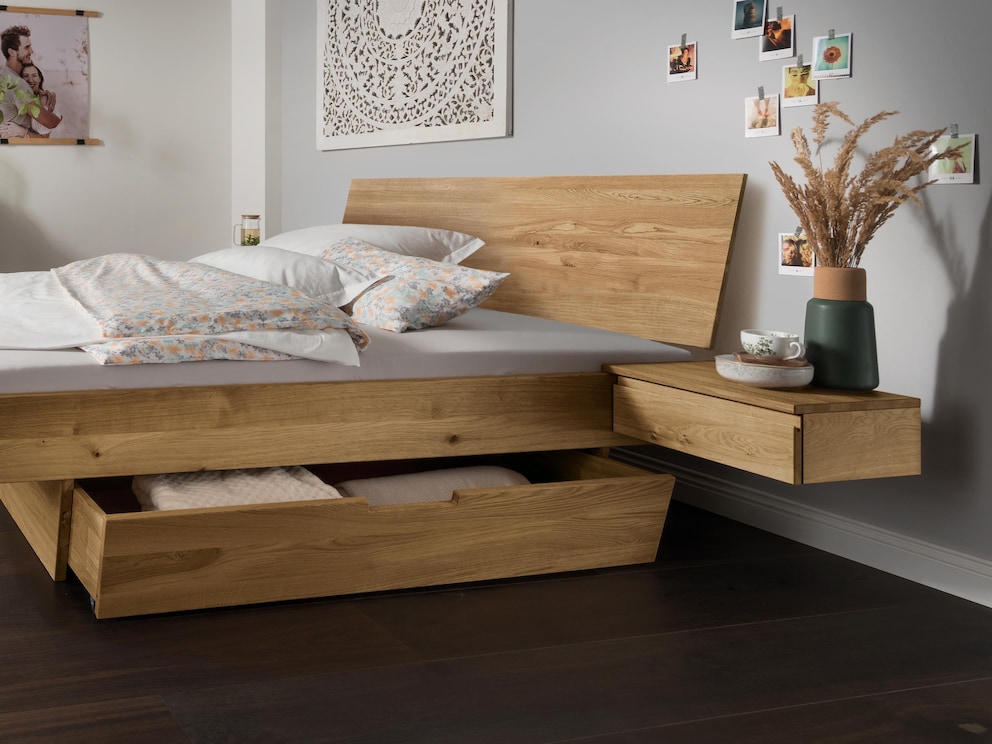 Elégant en chêne sauvage noble, ici variante 02 avec plateau supérieur dépassant sur le côté