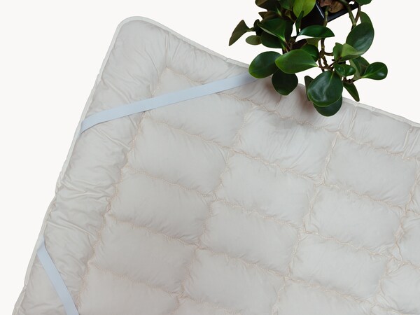 Schapenwollen onderdekbed "Lana"