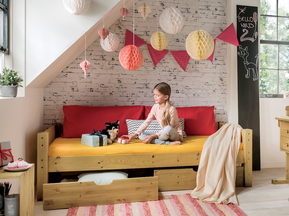 Le tiroir Pico en variante 01 offre un précieux espace de rangement - ici en pin massif