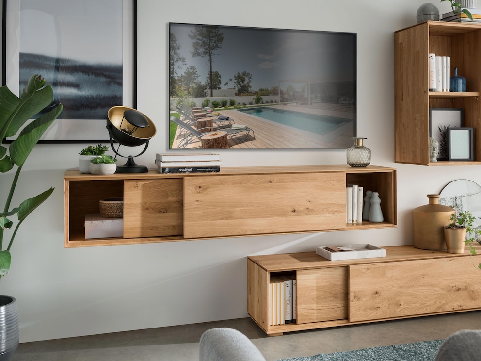 Het achterpaneel kan worden voorzien van de zwarte of eikenkleurige zijde