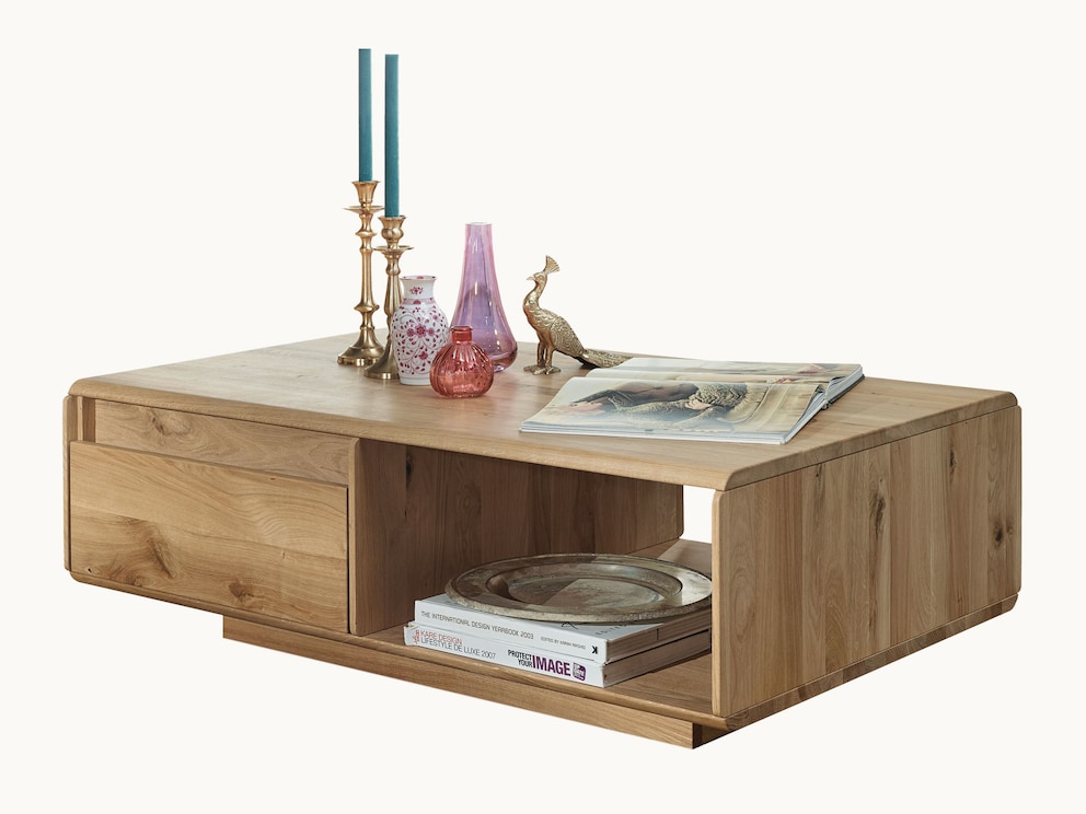 Der breite Holzsockel sorgt für einen optimalen Stand
