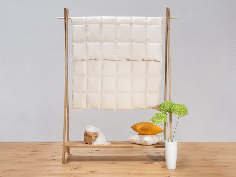 Couette en duvet douillette et légère avec capacité thermique légère