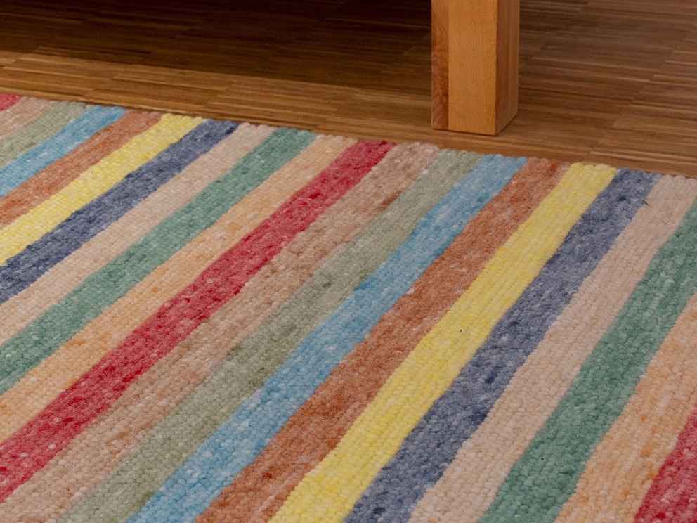 Tapis en laine vierge tissé à la main « Cordoba » avec motif rayé en coloris « multicolore »