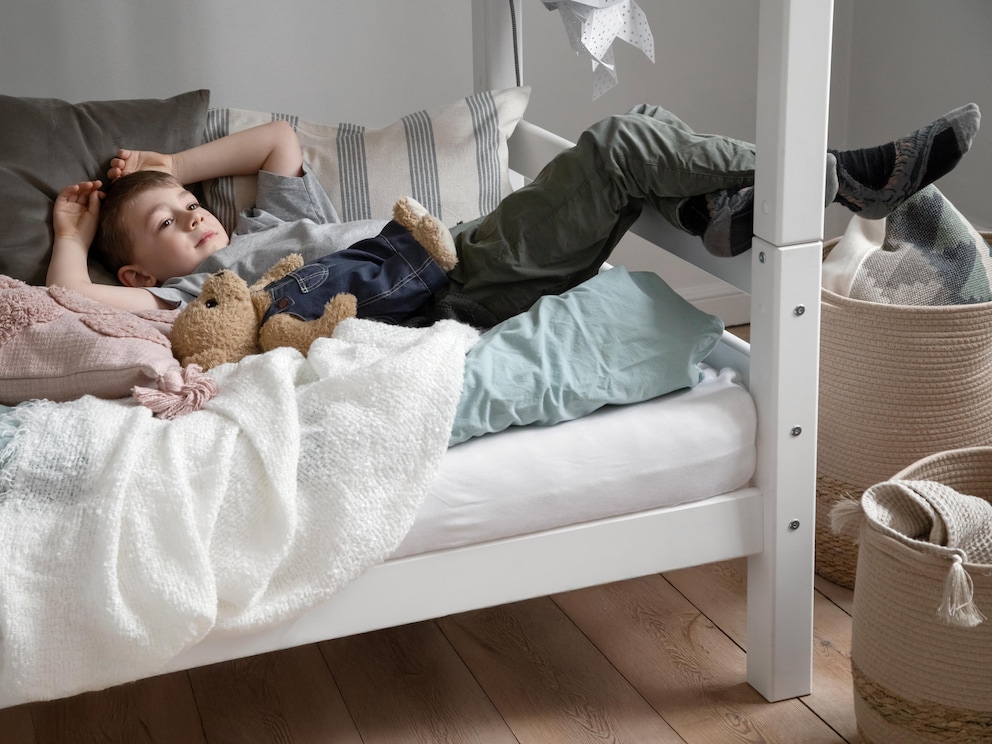 De speciale hoogte biedt beide kinderen genoeg ruimte om te liggen en te zitten