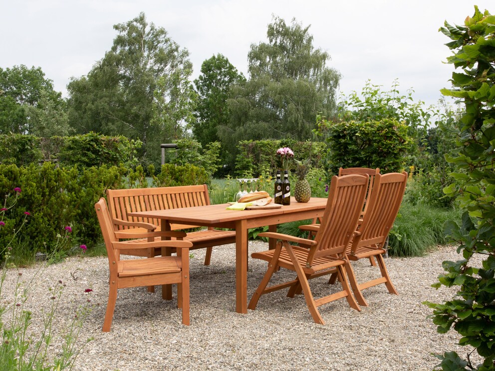 Kies uw favoriete set voor gezellige uurtjes, op de foto tuinmeubelset 03 met verlengde tafel