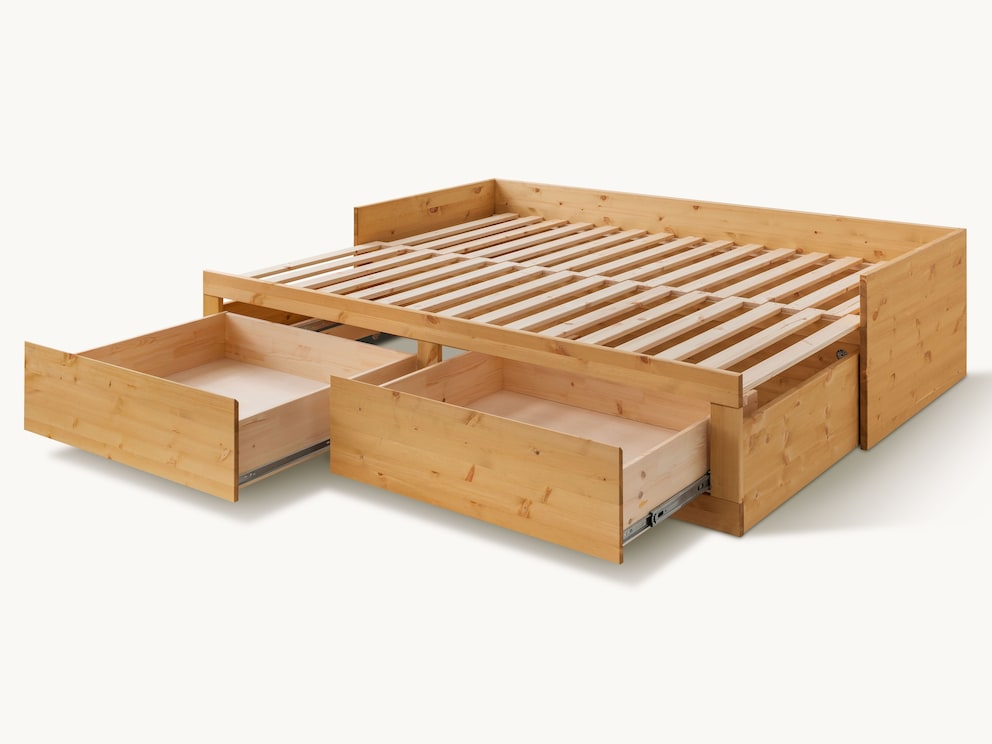 Bed in grenen met geraffineerd uittreksysteem voor matras en laden