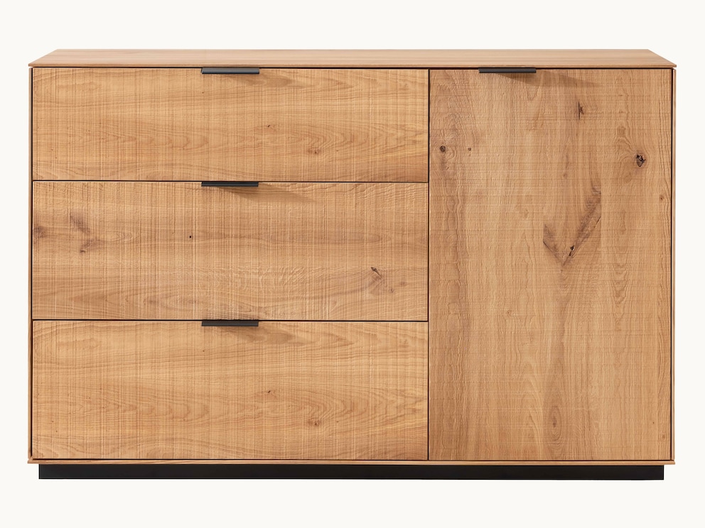 Sideboard Eterna bezaubert mit toller Holzstruktur und eleganten Details, hier Variante 03