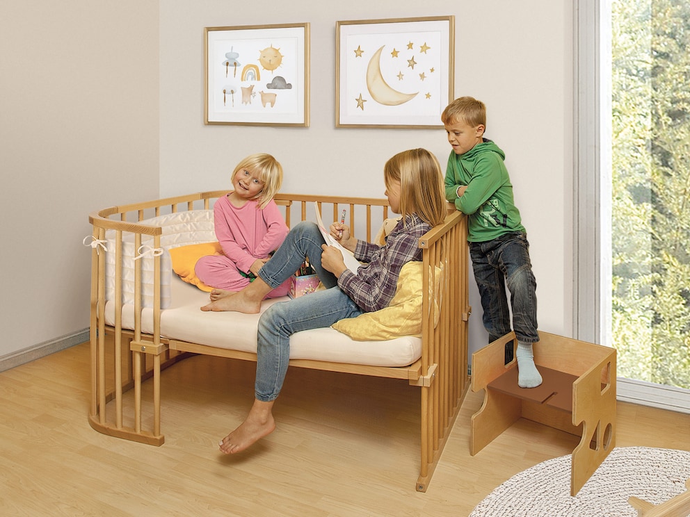 En tant que lit d'enfant ouvert, Piccino offre beaucoup de place pour lire, jouer ou se reposer confortablement.