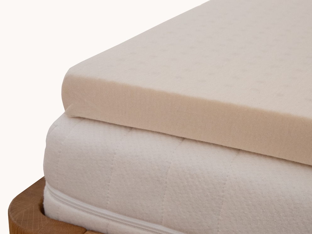De natuurlatex topper Latexplus verhoogt het ligcomfort van uw matras