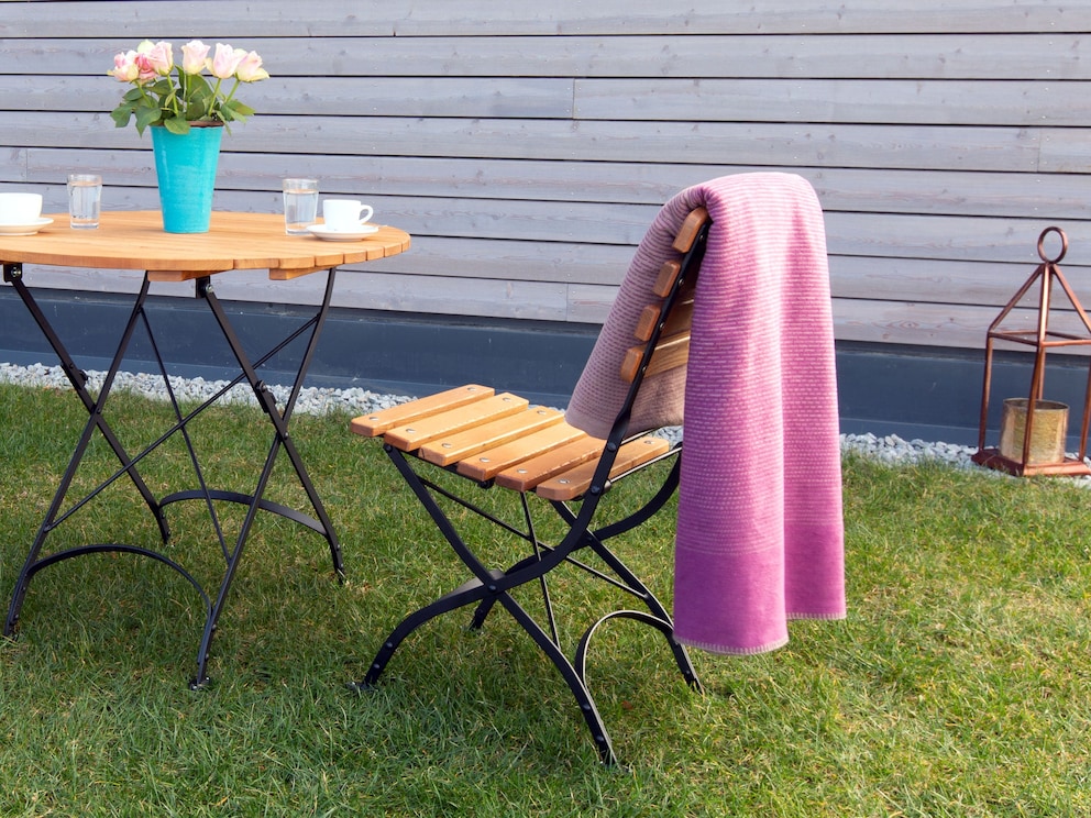 An einem lauen Sommerabend kann man sich wunderbar in die Cotona-Cursa einkuscheln
