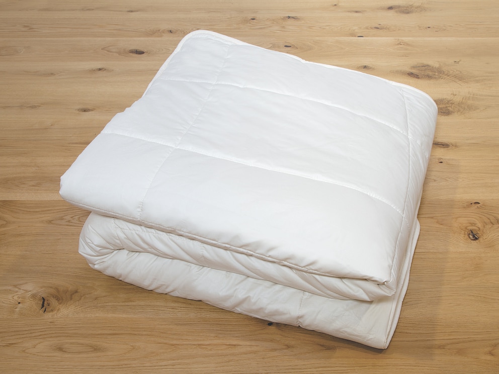 Verzwaard dekbed Lyovita is verkrijgbaar in gewichten van 6 kg, 8 kg en 10 kg