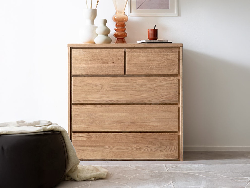 Commode « Canto » aux lignes géométriques absolument droites - ici, variante 04 en chêne sauvage massif
