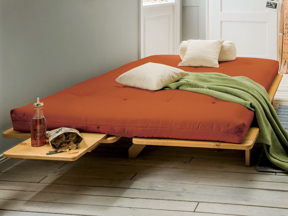Futon-Matratze Suma-Nashi mit Bezug in der Farbstellung terracotta
