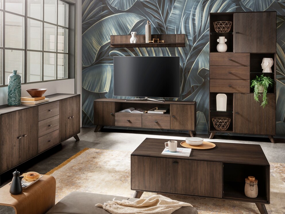 Vitrine « Lado », variante large  avec des détails fascinants