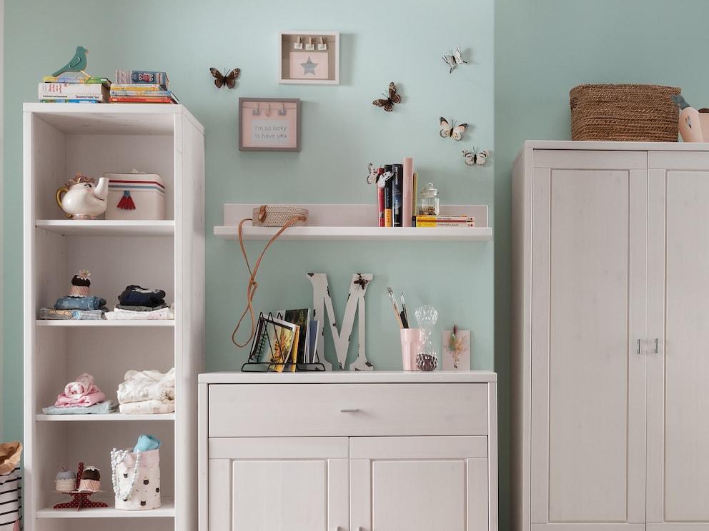 Avec l'étagère murale, vous créez une surface de rangement supplémentaire et vous avez toujours tout à portée de main.