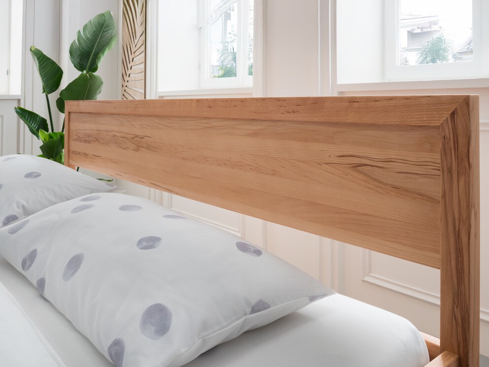 Recht, groot hoofdbord met onopvallend frame - leun achterover en geniet