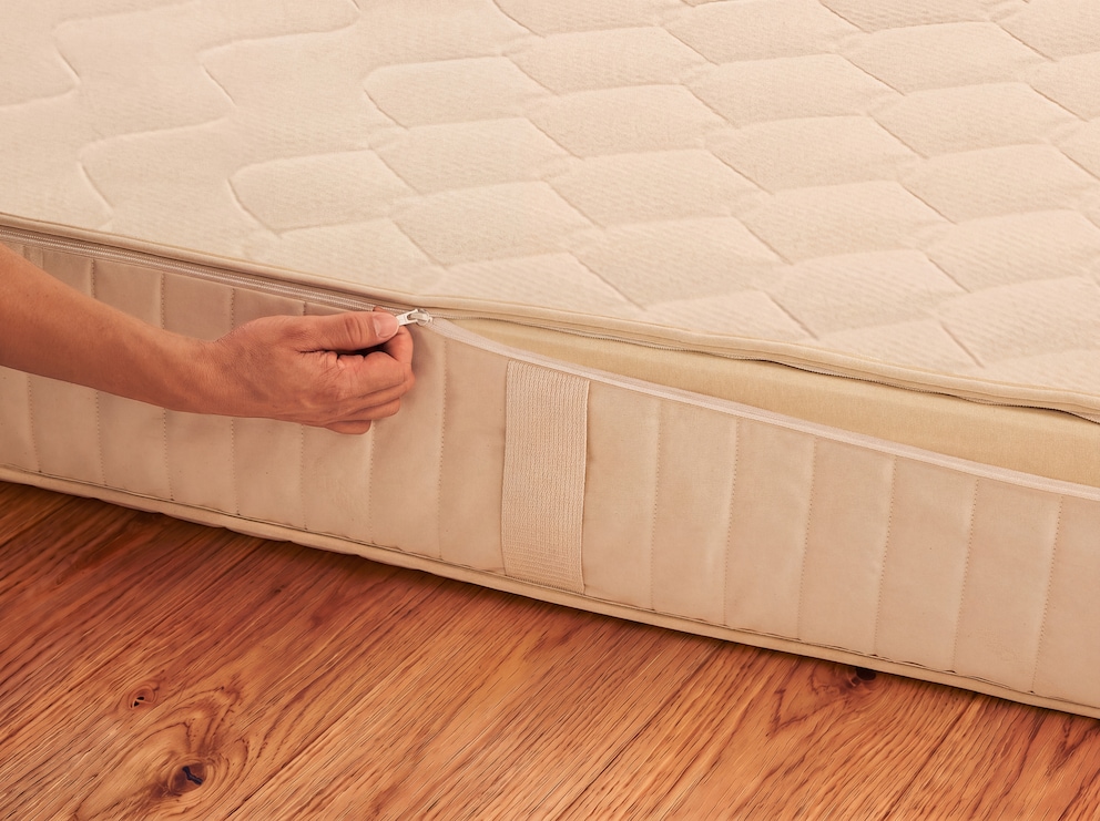 Fermeture à glissière sur tout le pourtour pour retirer la housse du matelas pour l'entretien