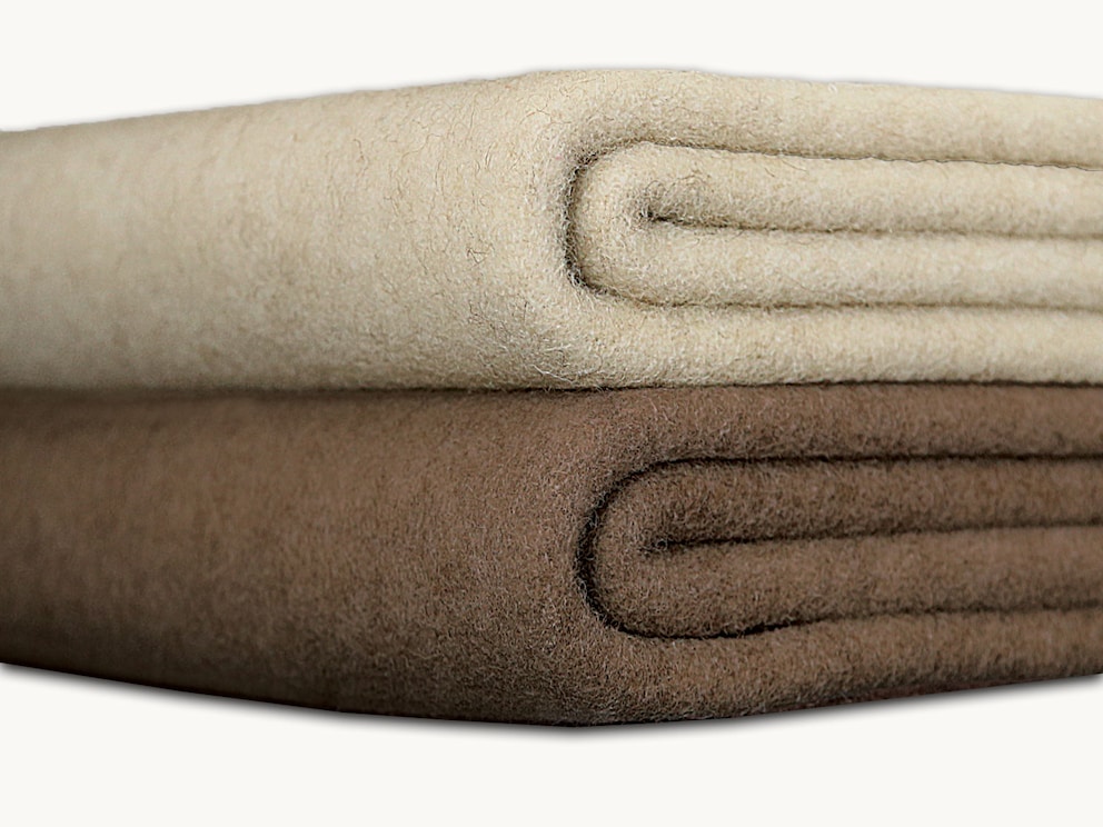 Notre « Narida » est disponible en 2 combinaisons de couleurs naturelles