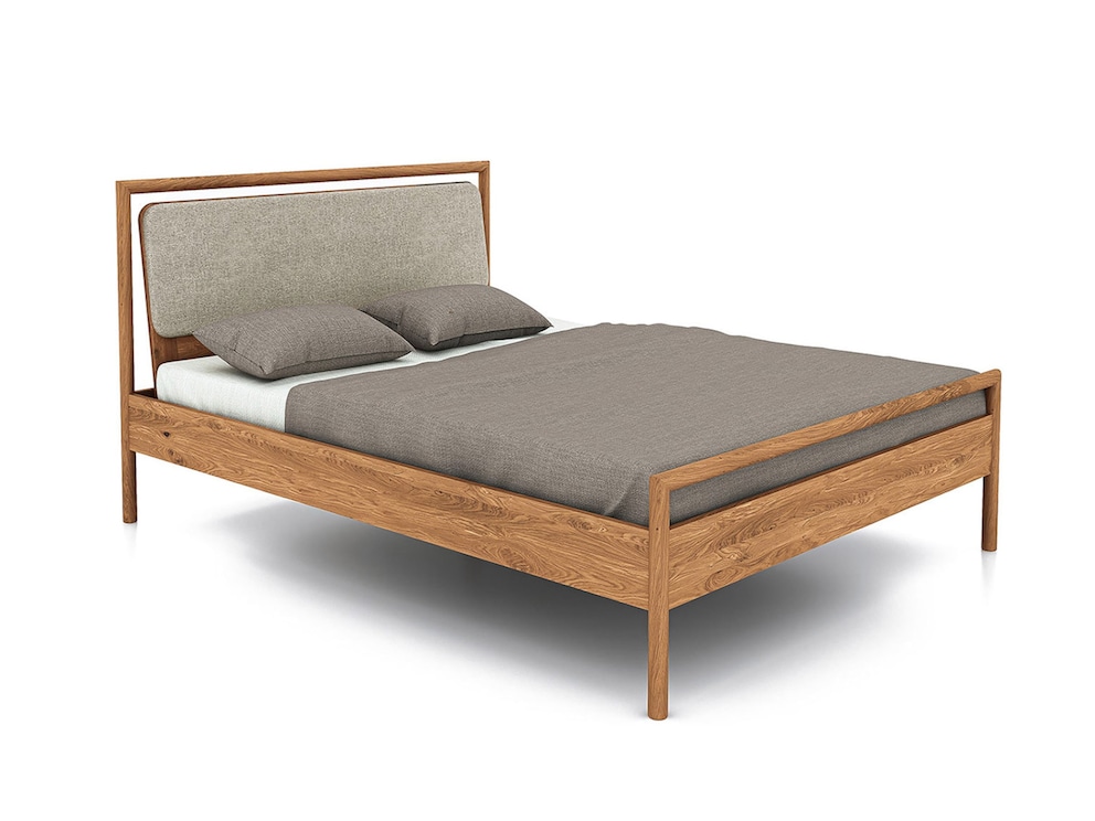 Lit en bois massif « Serea », chêne sauvage huilé, tête de lit recouverte de lin beige