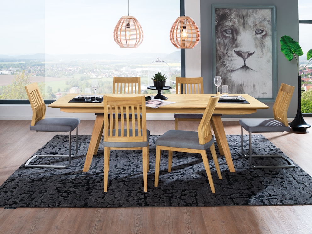 Table de salle à manger extensible avec de la place pour tous ceux que vous aimez - ici en cœur de hêtre vif