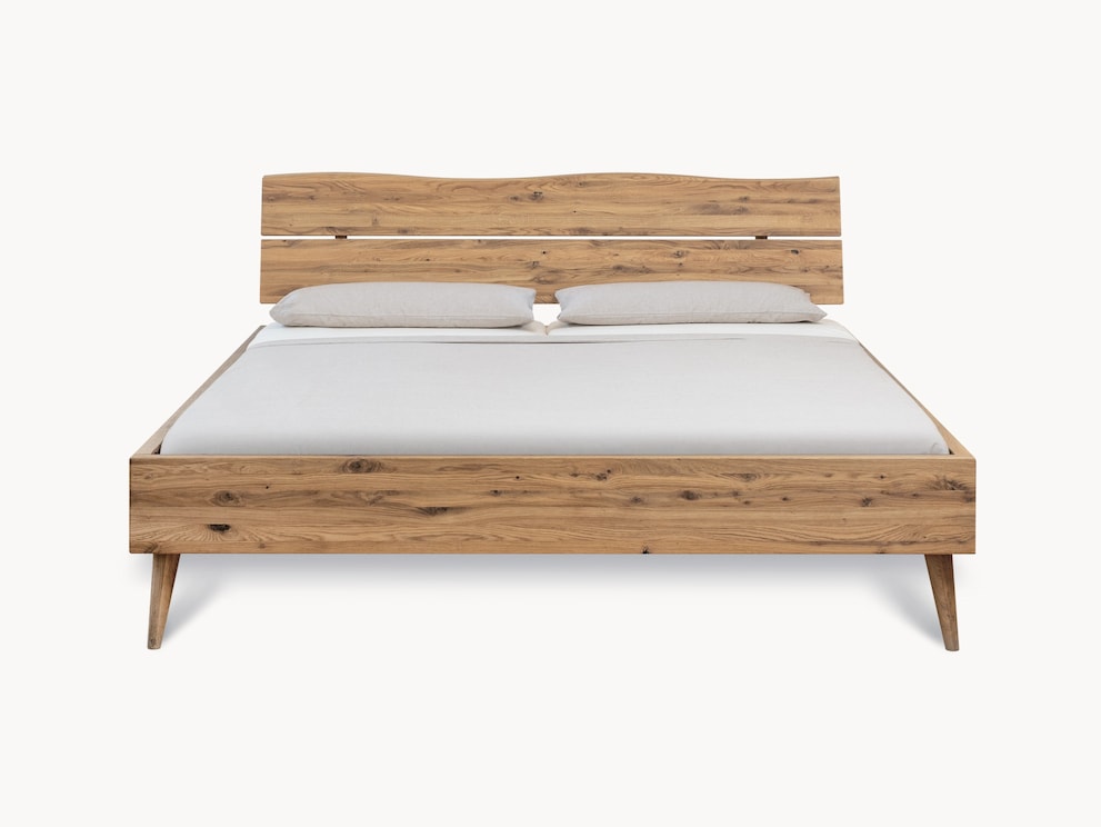 Vooraanzicht van het Valldo bed in wilde eik