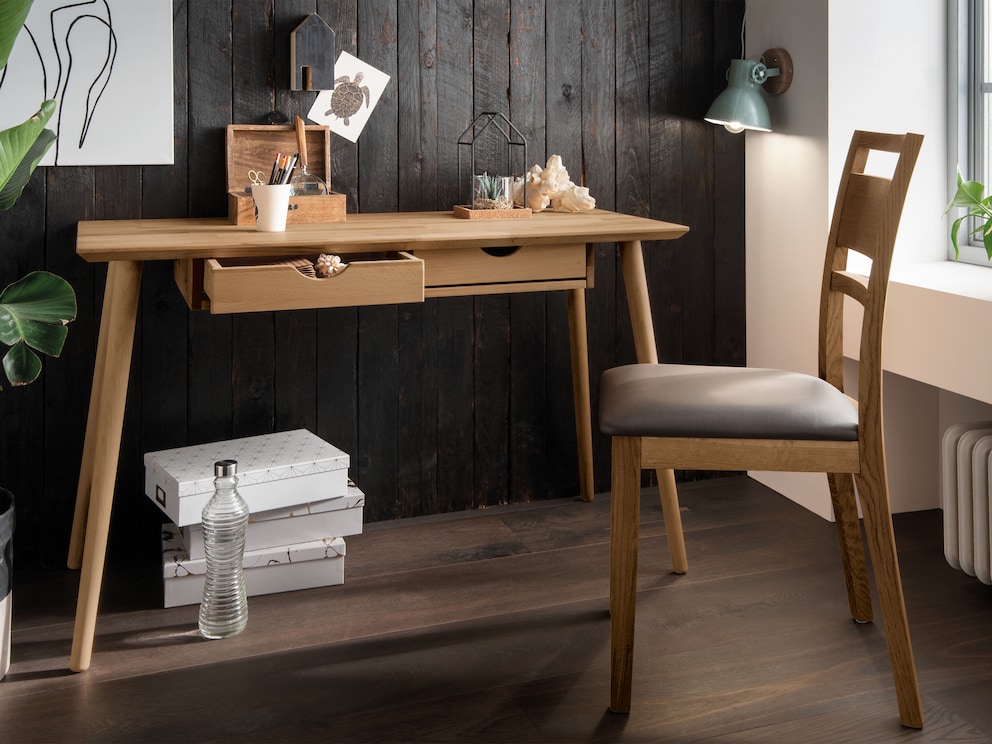 Le bureau moderne (ici en chêne) s'intègre harmonieusement dans votre concept d'aménagement.