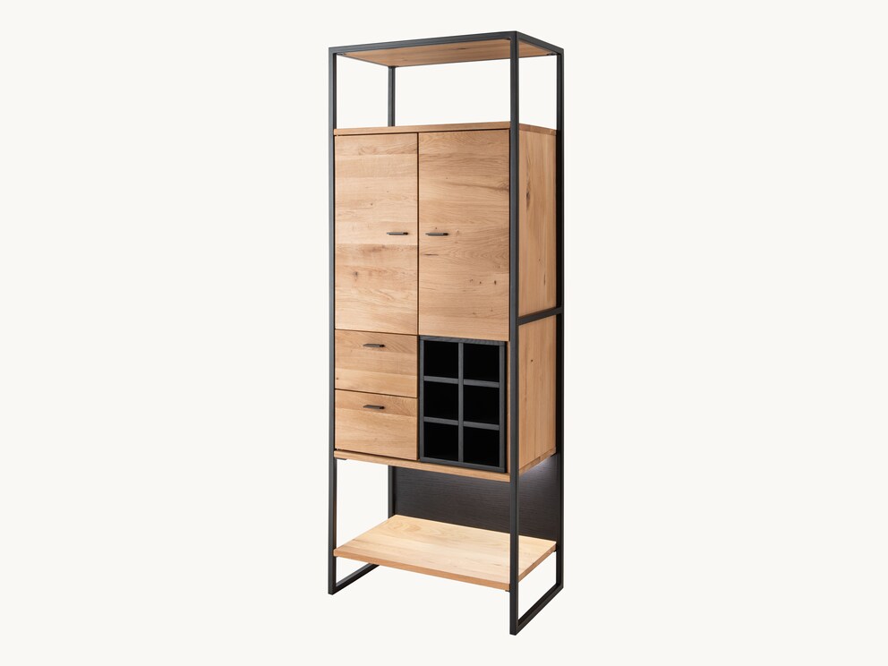 Moderne hoge plank in industrieel ontwerp gemaakt van massief wilde eik