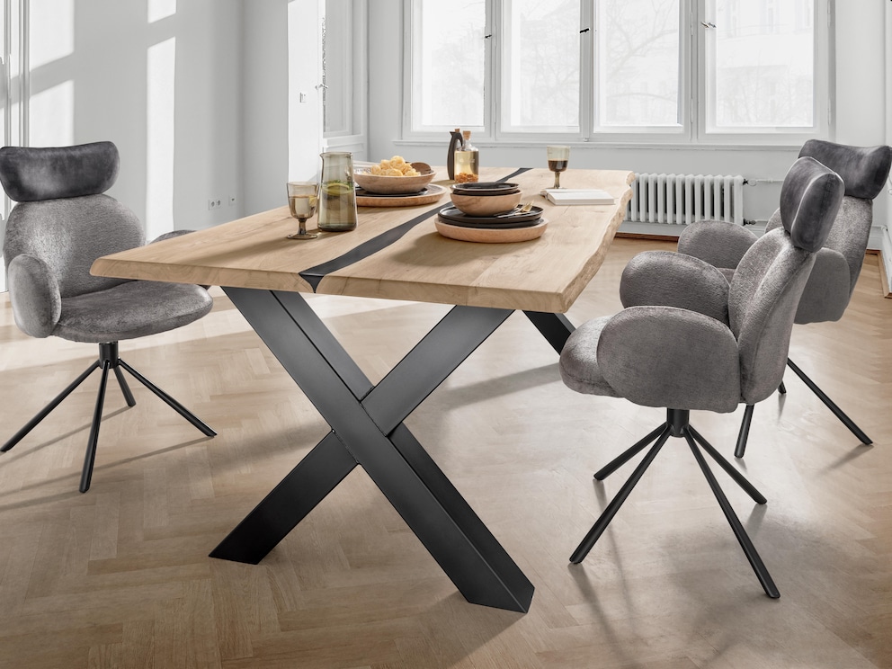 Une apparence impressionnante : table à manger « Aresina » avec plateau en bois brut et pied en X droit