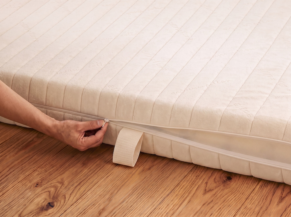Fermeture à glissière sur tout le pourtour pour retirer la housse du matelas pour l'entretien