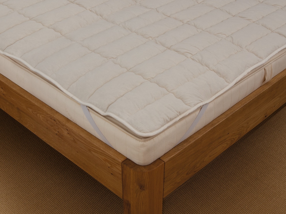 Waschbares Unterbett mit ökologisch wertvollem Bio-Hanf und Bio-Baumwolle aus kontrolliert biologischem Anbau