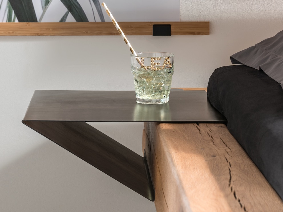 Le set de 2 chevets à suspendre est disponible en noir ou en gris