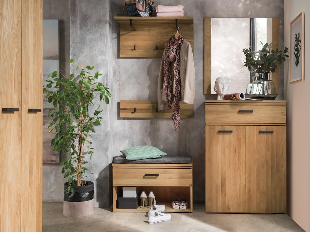 Die Hakenleiste ist die perfekte Ergänzung zum Dielenmöbel-Programm Corlo