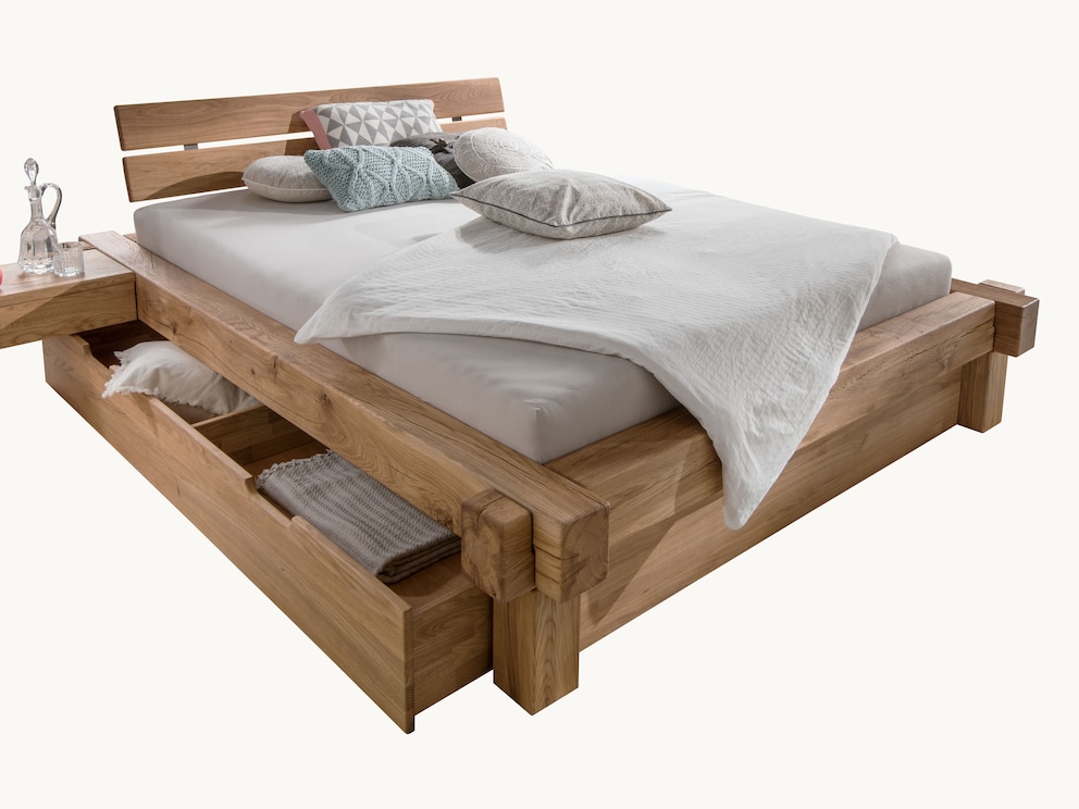 Paysage de rêve conçu avec amour en chêne sauvage noble avec beaucoup d'espace de rangement pratique