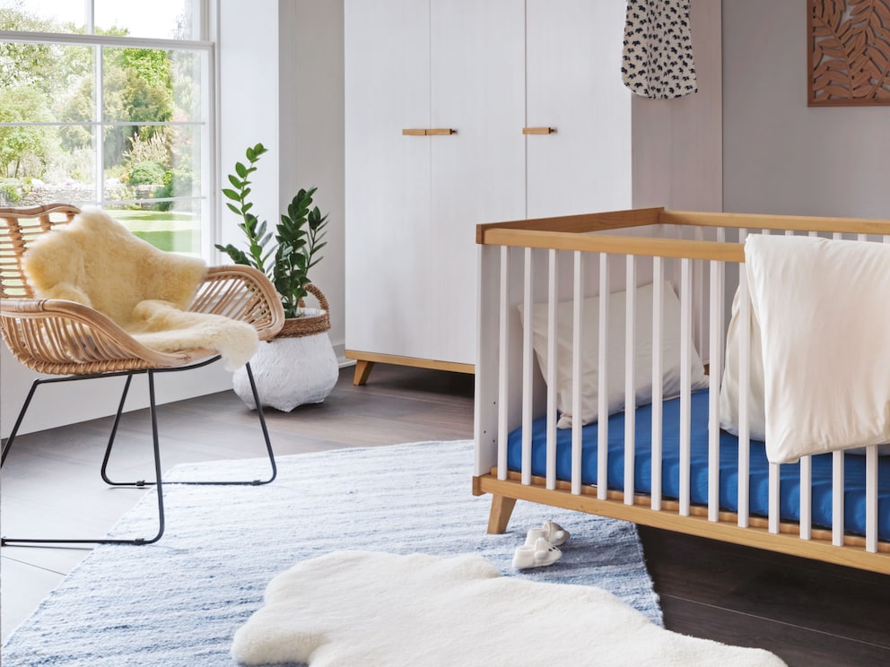 Lammfell Ovina ist die ideale Ergänzung im Babyzimmer