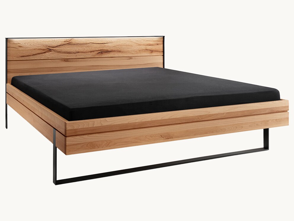 Rustiek wild eikenhout en elegant zwart metaal - een aantrekkelijk modern contrast!