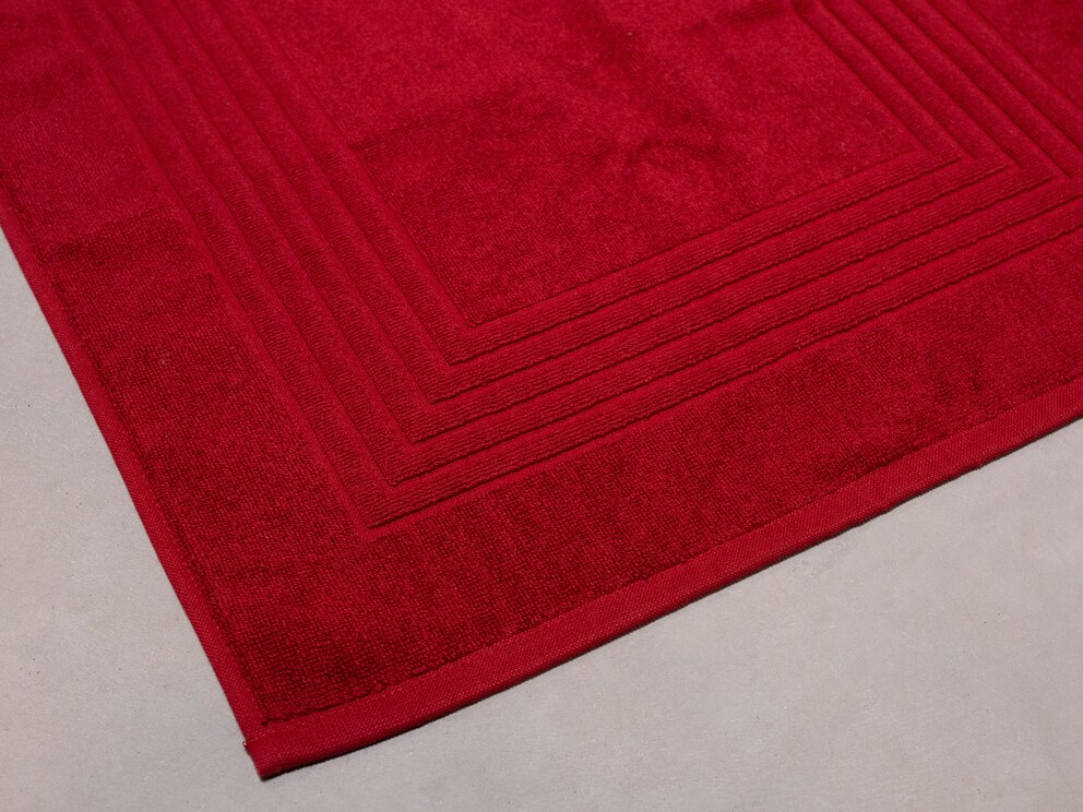 Design à l'élégance discrète avec bandes structurées