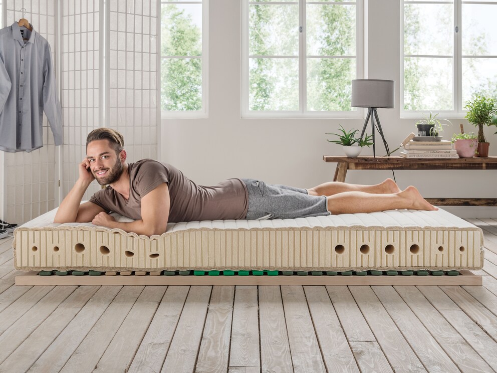 Natuurlatex matras met 7-zone-lichaamsondersteuning en geïntegreerde schouderzone