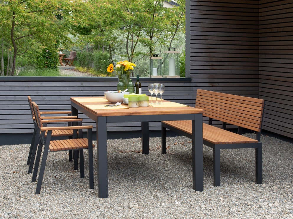 « Verano » invite à se détendre longuement au quotidien - ici set 02