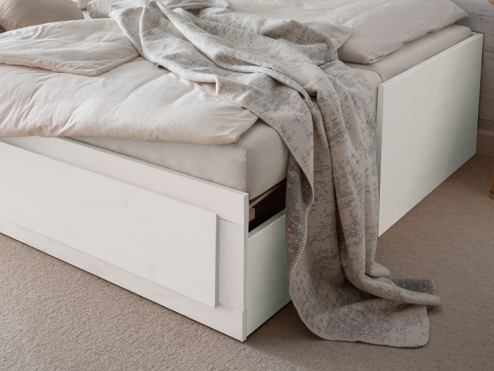 Van eenpersoonsbed naar tweepersoonsbed door eenvoudig aan het linker bedframe te trekken - met geïntegreerde lattenbodem