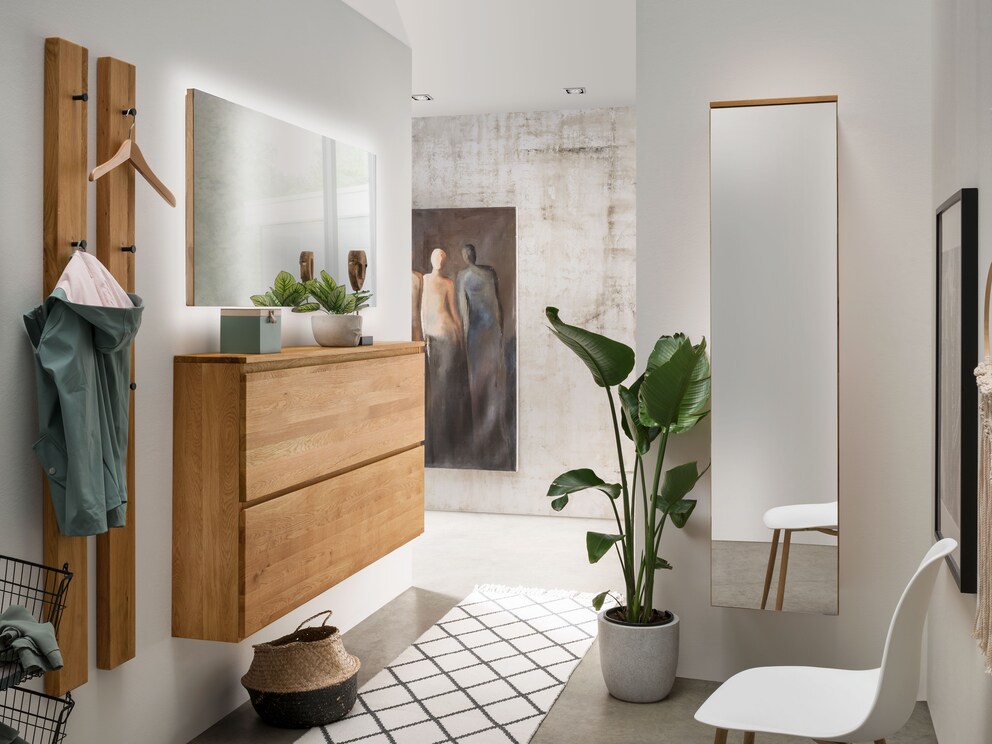 Trendy blikvanger dankzij optionele indirecte verlichting met dimfunctie en voetschakelaar