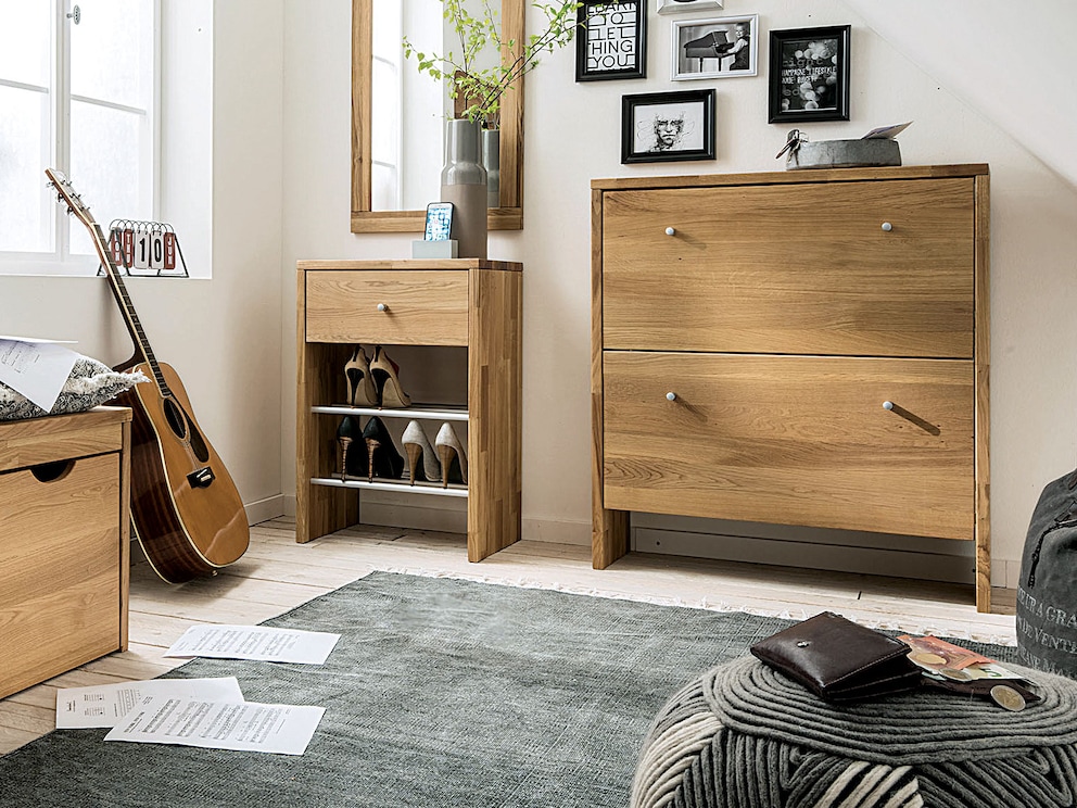 Élégante armoire à chaussures complétant idéalement d'autres meubles du programme « Tenero »