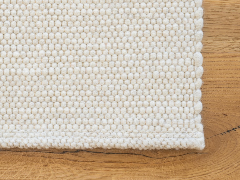 Le tapis tissé main « Tamia » est réversible