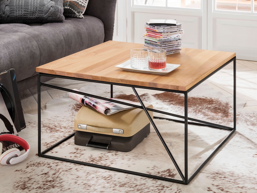 Ici, table basse Ferro en cœur de hêtre - rustique et moderne à la fois