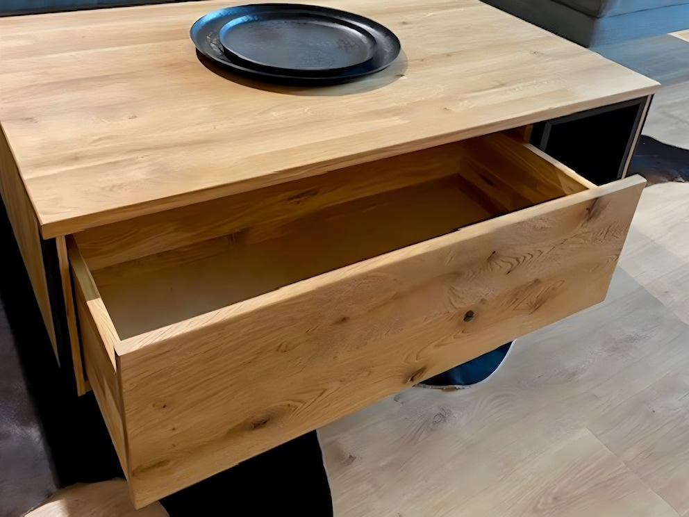 Ladefront met zorgvuldig geschaafd hout